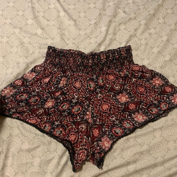 Sale// Eyecandy Shorts - Picture 2 of 6